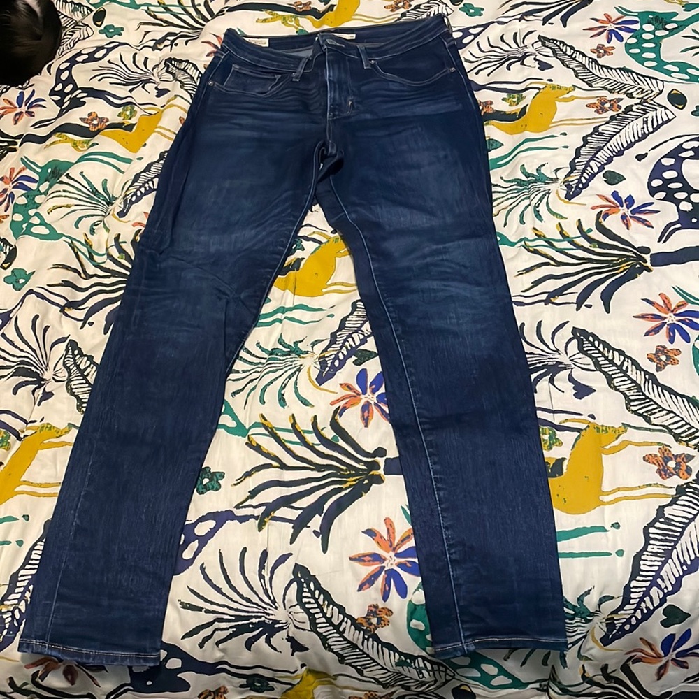 Levi’s 721 high rise skinny jeans